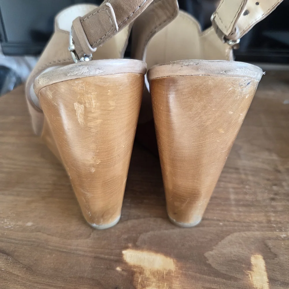 Coach Tan Wedge‎ Sandals